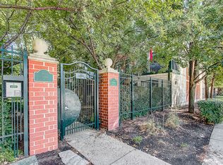 1813 S Clark St APT 33, Chicago, IL 60616