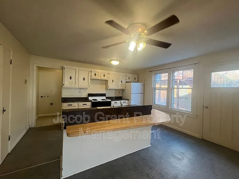 1298 Idaho Ave #1 — Photo 4