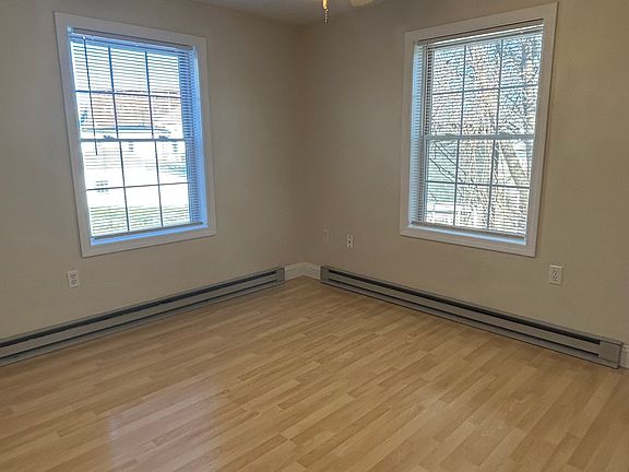 3rd image of 13 Pezzullo St APT 3