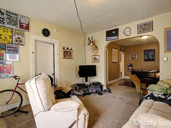 3rd image of 875 11th St NW