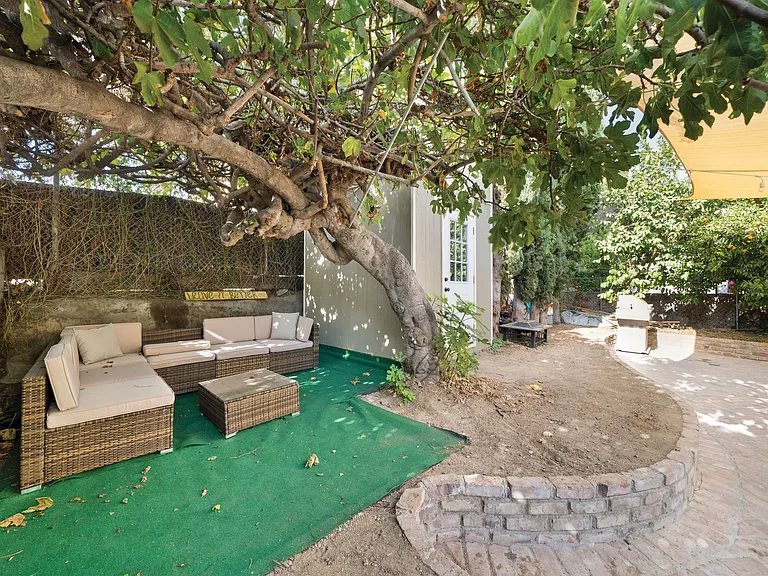 749 Columbia Ave — Photo 8