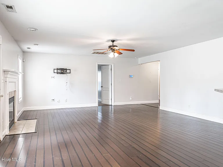 112 Holly Oak Cir — Photo 6
