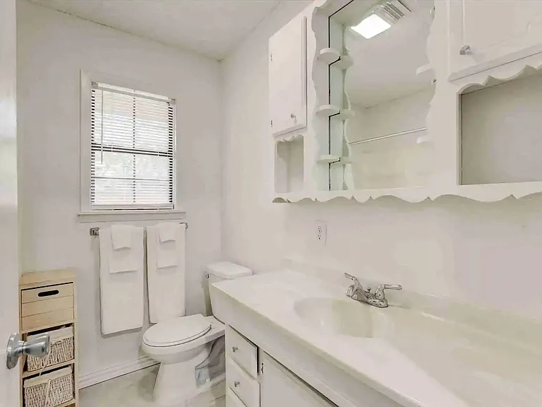 3727 W Biddison St — Photo 29