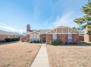 2611 Brandywyne Dr, Carrollton, TX 75007