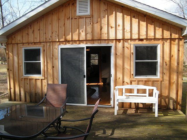 1st image of 220 Holiday Hills Dr