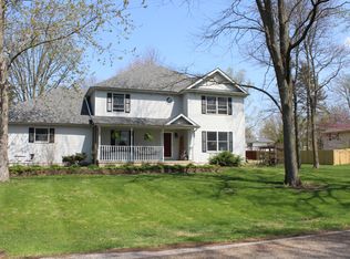412 Samuel Dr, Le Roy, IL 61752