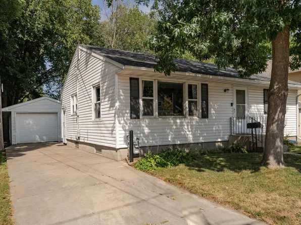 715 9th St SE, Rochester, MN 55904