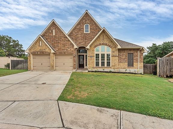 3rd image of 2720 Windcliff Dr