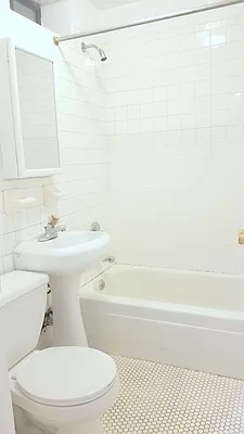 Rented by Manhattan Spaces | media 33