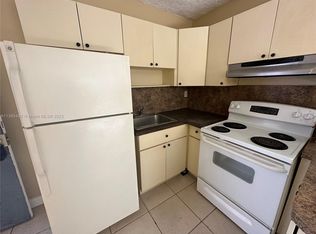 131 NW 77th St APT 5, Miami, FL 33150