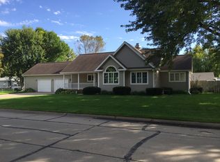 466 G St, Hampton, NE 68843