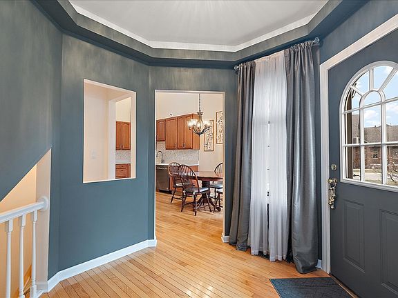 2nd image of 16815 Crystal Ct