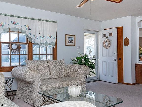 4th image of 2912 Bayland Dr