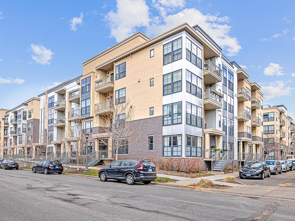 1st image of 820 Emerald St APT 414