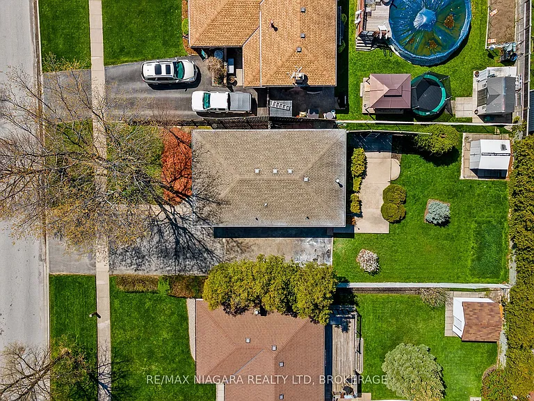 8235 Paddock Trail Dr #UPPER — Photo 18