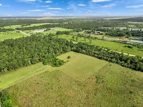 2nd image of 5924 Pecan Park