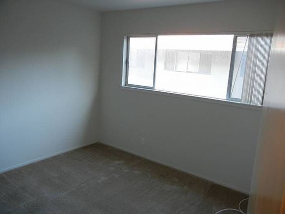 Bedroom with carpet