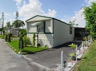 1577 61st Dr S, West Palm Beach, FL 33415