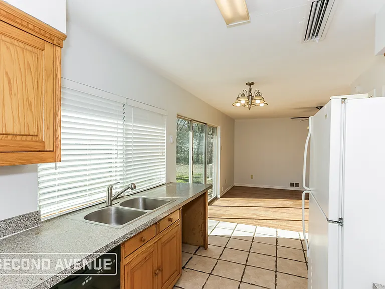 509 Southlake Dr — Photo 8