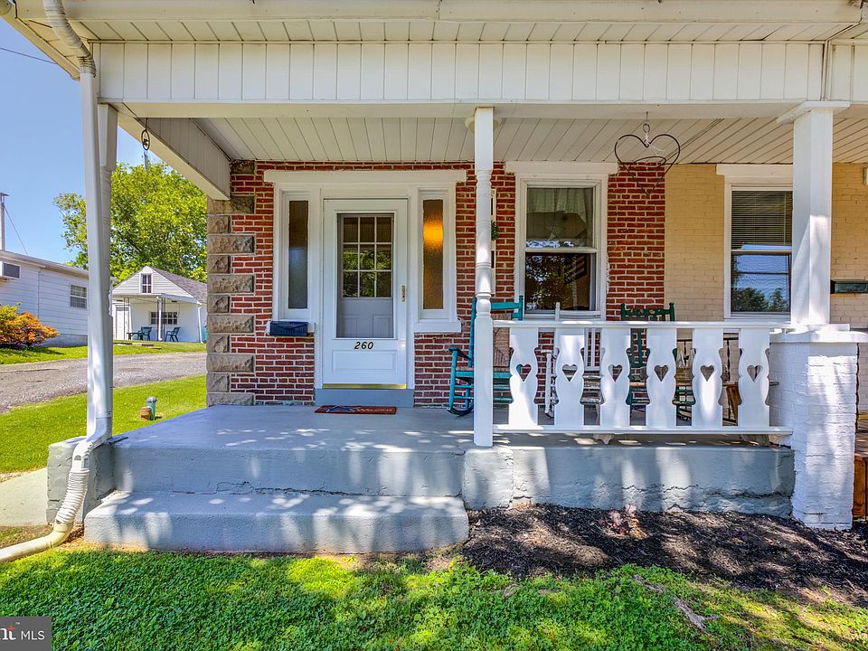 260 Berks St, Stowe, PA 19464 Zillow