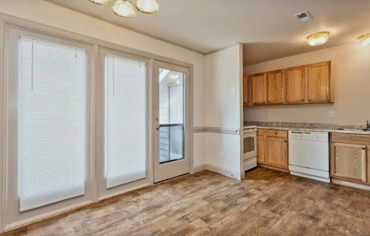 4712 Matt Dr — Photo 3