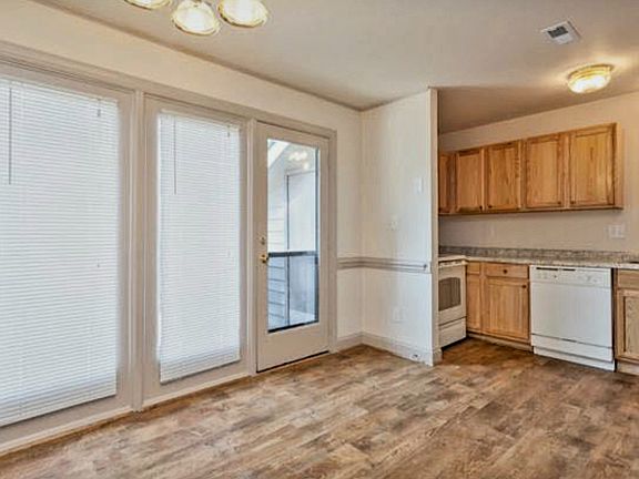3rd image of 4712 Matt Dr APT B