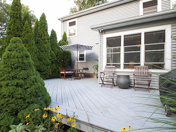 2nd image of 586 Glen Park Dr