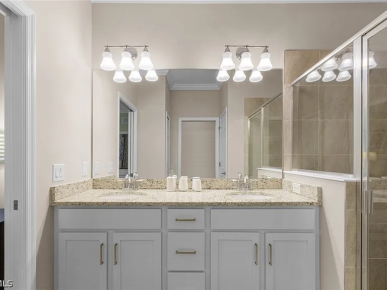 15120 Cortona Way — Photo 16