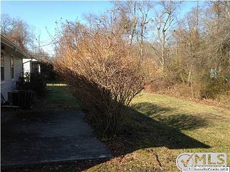 5th image of 22 Thistle Ct