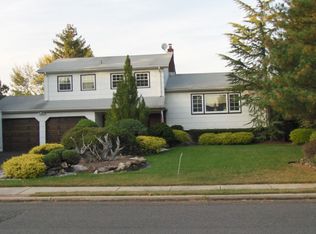 5 James Ave, Kendall Park, NJ 08824