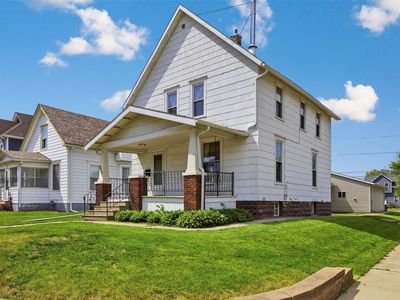 900 E Ave Nw, Cedar Rapids, IA, 52405