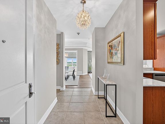 4th image of 1915 Towne Centre Blvd Unit 1014