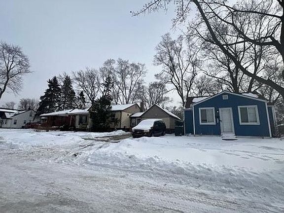 3rd image of 409 W Hayes Ave