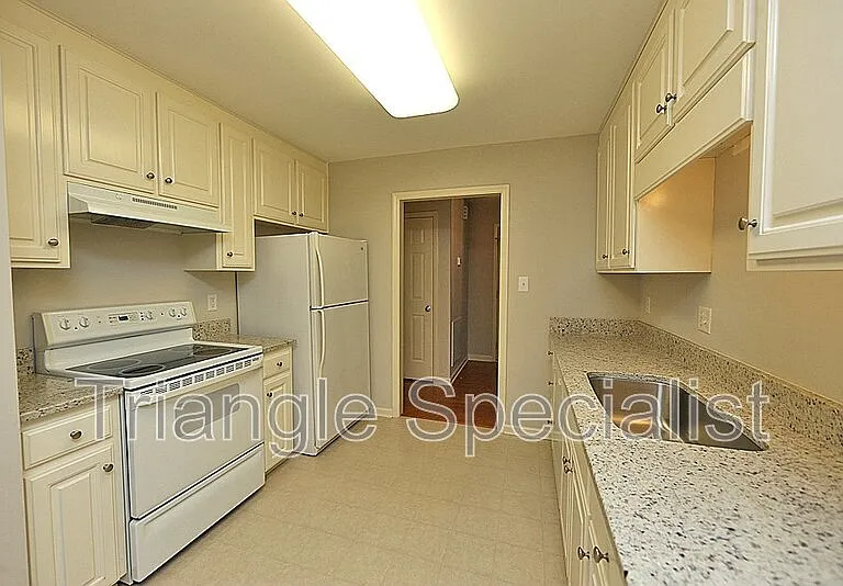 6004 Sweden Dr — Photo 3