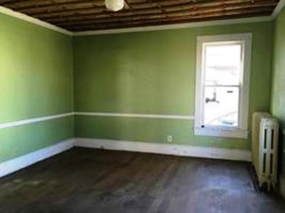 3rd image of 215 W Ohio Ave
