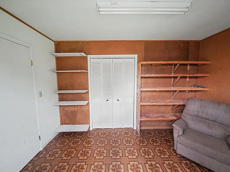 12715 Middle Ln — Photo 40