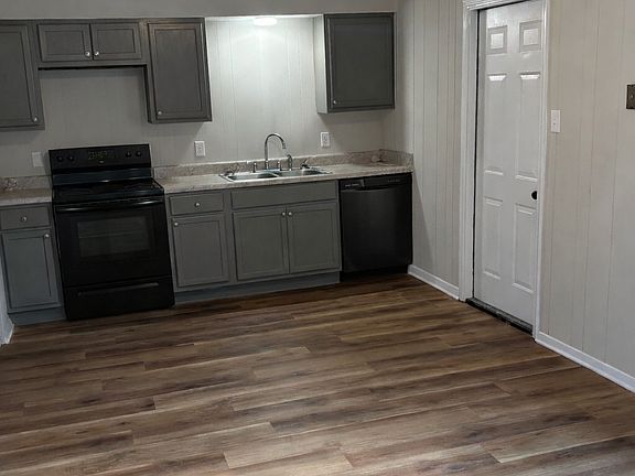 2nd image of 5073 Caroline Dr