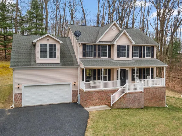 1877 Garrett Rd, Manchester, MD 21102