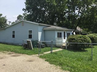 2210 E 18th St, Muncie, IN 47302