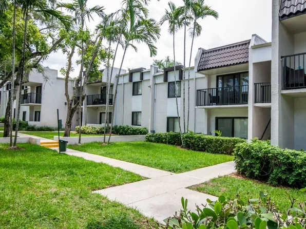 Legacy Nob Hill, 9856 SW 88th St #A113, Miami, FL 33176