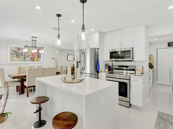 9835 SW 81st St, Miami, FL 33173