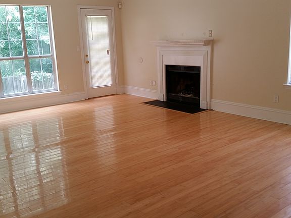 3rd image of 1224 Avery Dr