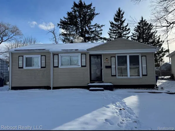 3732 Providence St, Flint, MI 48503