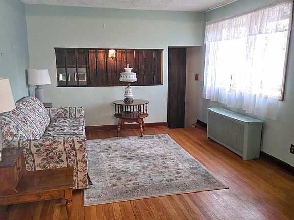 3rd image of 1008 Peter Road