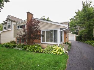 1345 Sunnyside Ave, Highland Park, IL