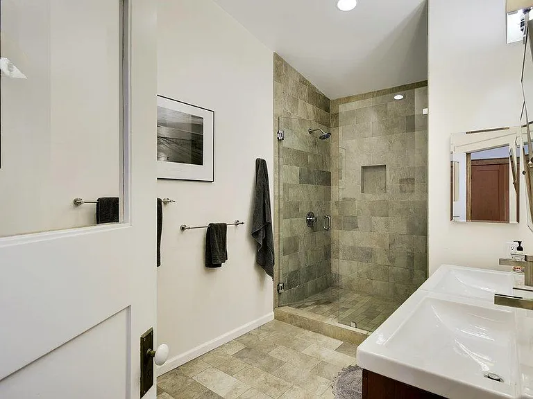 1714 Dale St — Photo 11