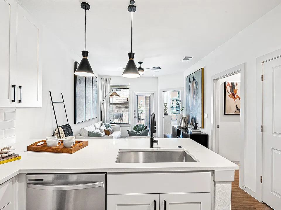 Tacara Weiss Ranch apartments community photo