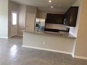 3 bed, 2.0 bath, 1709 sqft, $2,500 — Photo 3