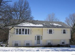 20 Barbara Dr, Warwick, NY 10990