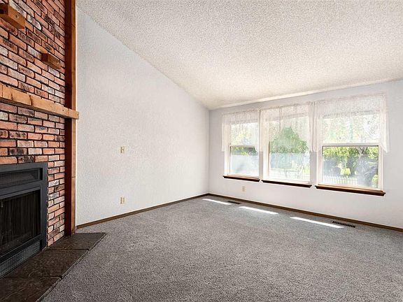 4th image of 3013 Bruce Lee Ln
